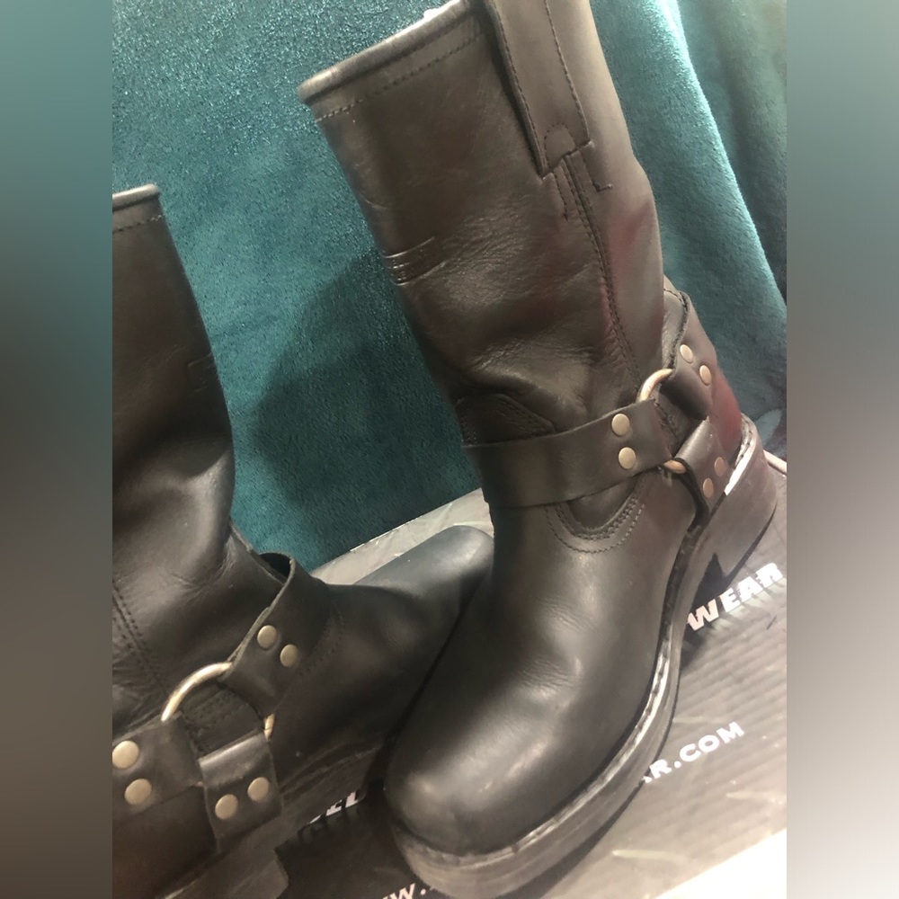Black womens motorcycle boots in original box from xelement - Picture 2 of 4